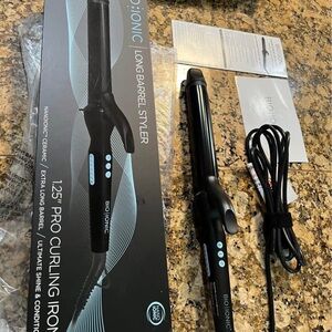 1,25 Bio Ionic Black Pro Curling Iron, Long Barrel Styler.